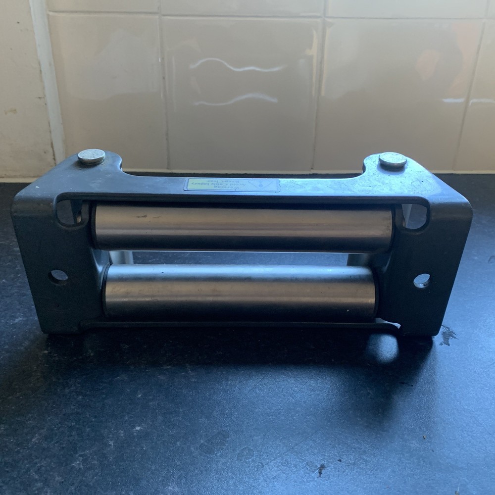 WINCH CABLE ROLLER GUIDE