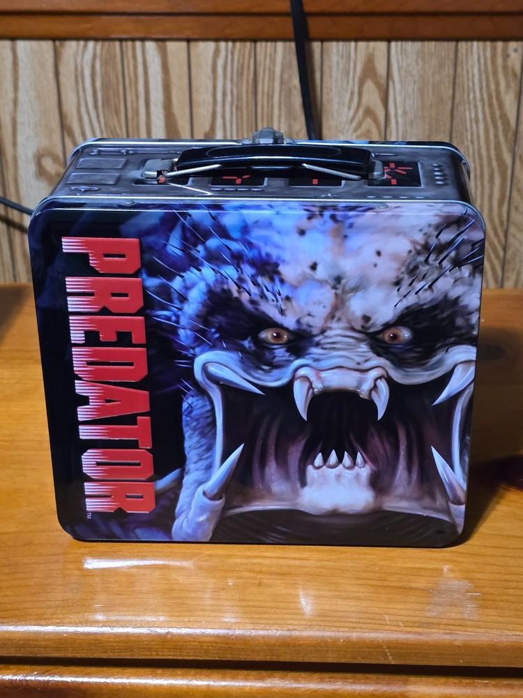 Predator 2014 Tin Lunch Box w/Thermos by Diamond Select
