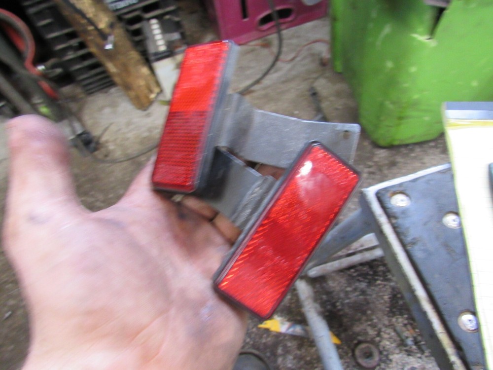 2004 suzuki gs500 red rear reflectors