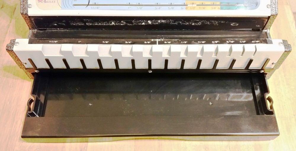 Akiles WireMac-Duo Wire Binding & Punch for 2:1 & 3:1 spines 14"