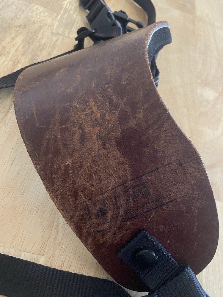 Holzer Handheld Camera Shoulder Pad for Professional Camera Operators