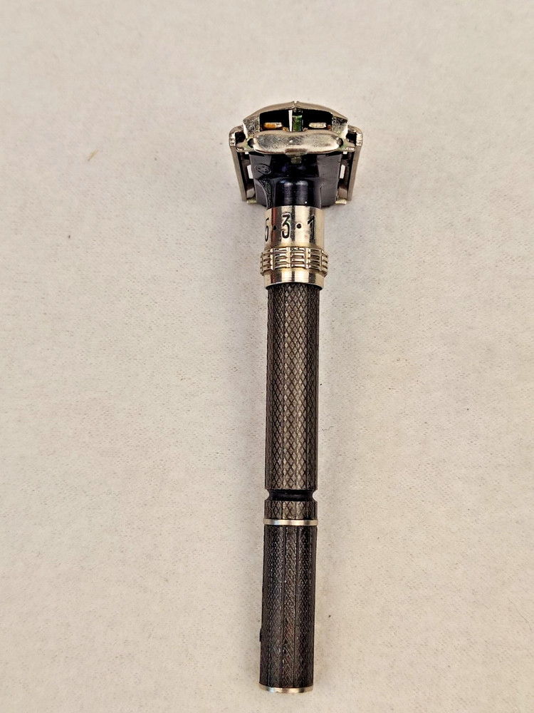 1975 Soviet adjustable razor "Rubin" in its original case
