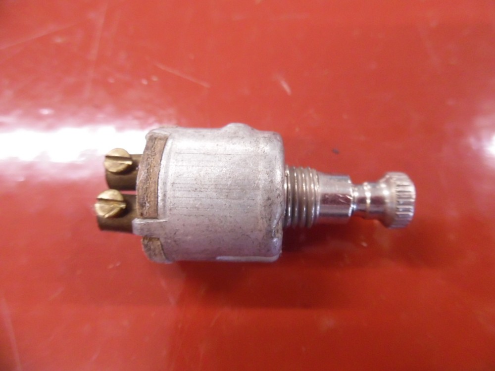 1930 's 1940 's INSTRUMENT PANEL DASH ON OFF PUSH PULL SWITCH NOS