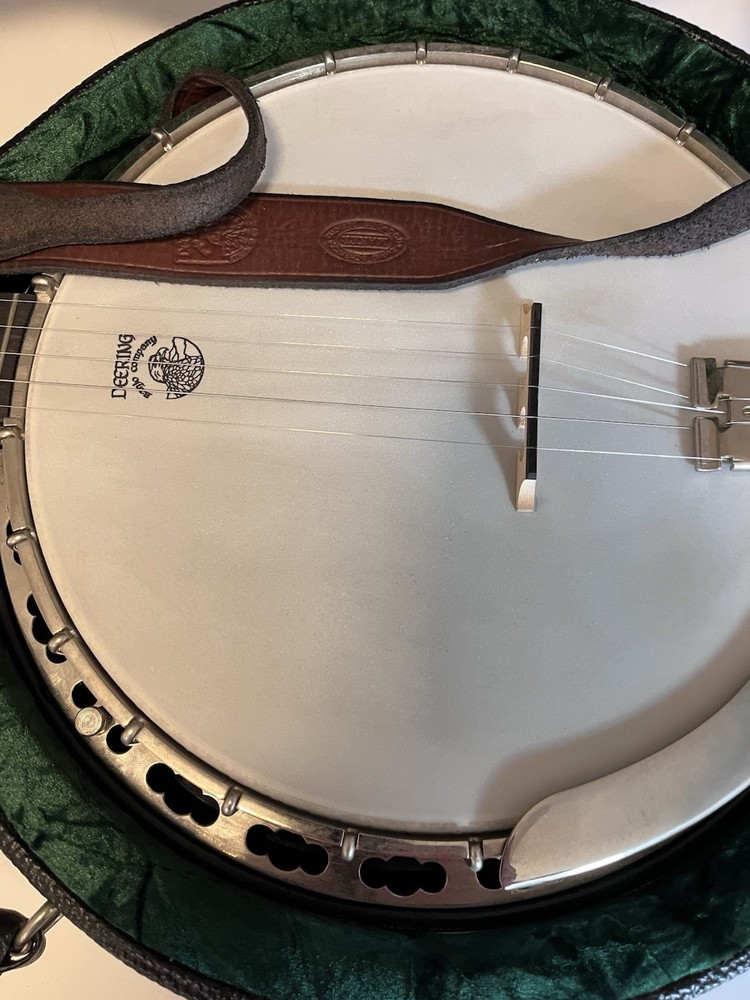 Deering Sierra 5-String Mahogany Banjo with Hardshell Case