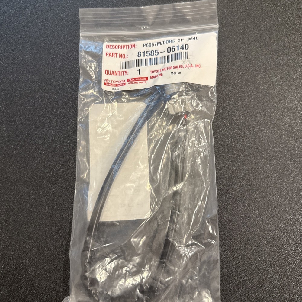 Socket & Wire - Toyota (81585-06140)
