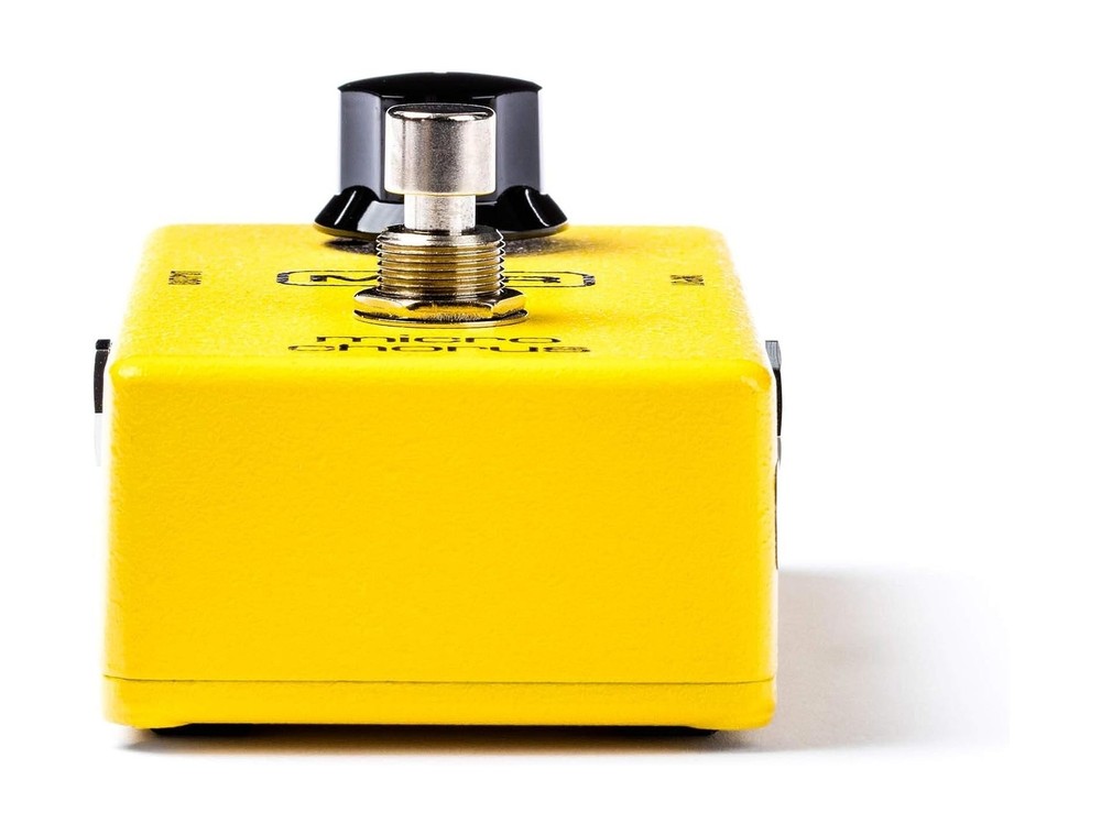 MXR M148 Micro Chorus Guitar Effects Pedal - Bundle with Power Supply and Ins...