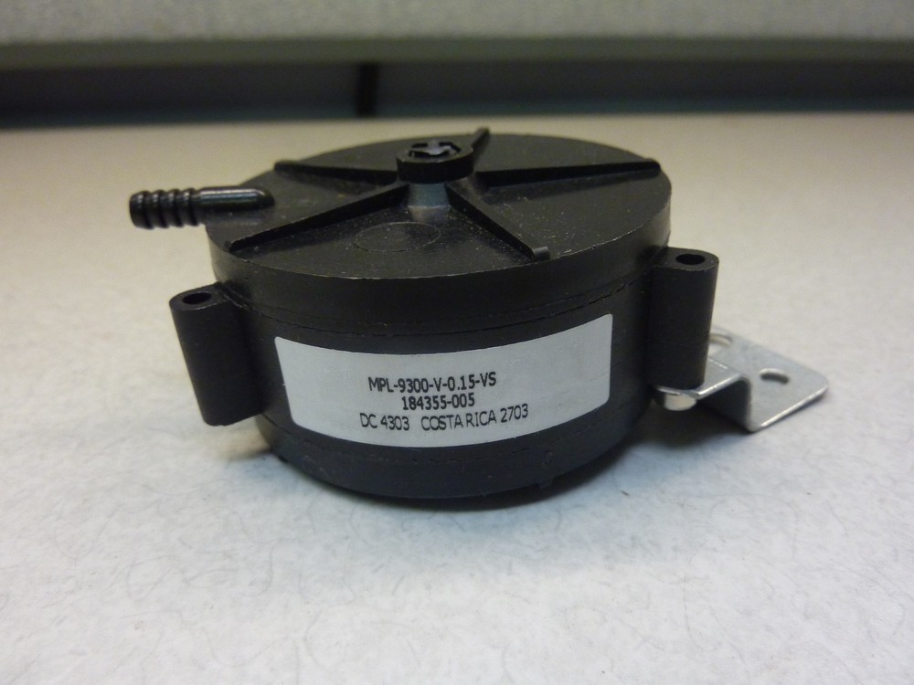 SMITH 9001976005 AIR PRESSURE SWITCH (20555)