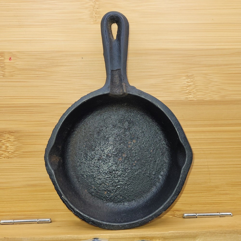 Cast Iron frying pan 4" - pitted and rusting - decorative