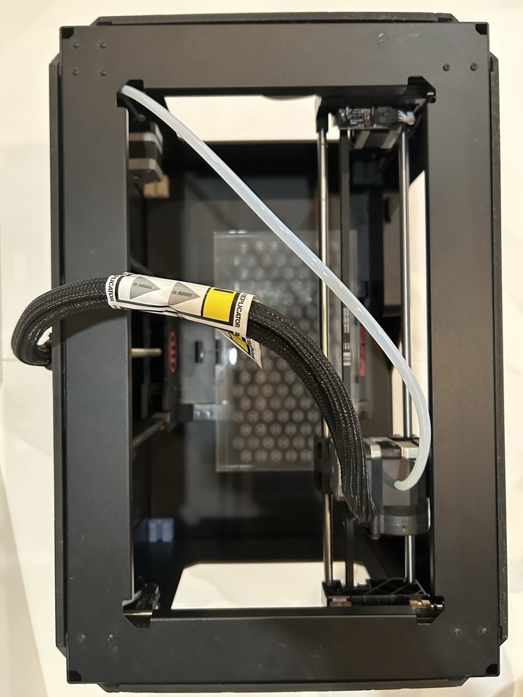 MakerBot Replicator 2 Desktop 3D Printer – Powers On, Untested, NO AC POWER CORD