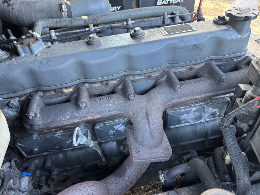 Doosan DB585 Diesel Engine - Running, Take Out.