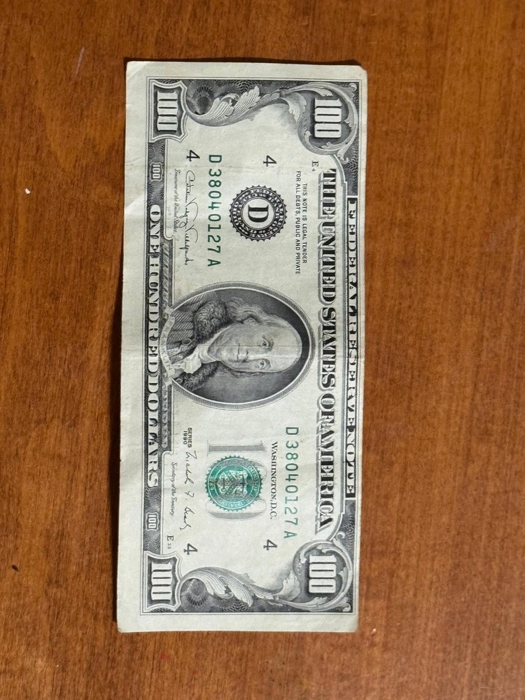 1990 hundred dollar bill missaligned