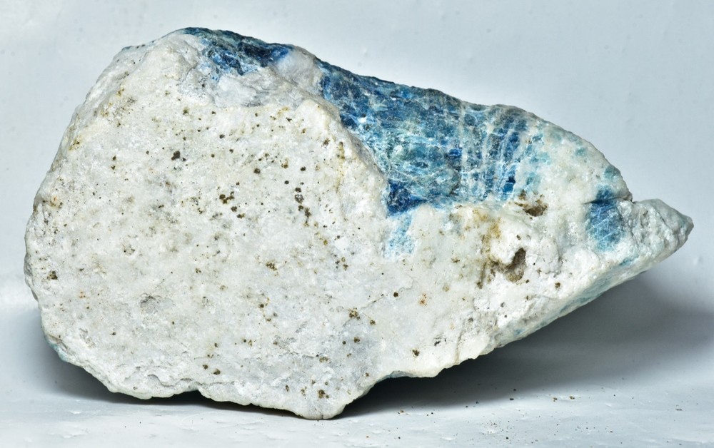 Beautiful Fluorescent Sodalite Rough Stone 106 Gram