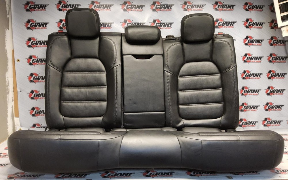 15 PORSCHE MACAN 2ND ROW BLACK LEATHER REAR SEATS