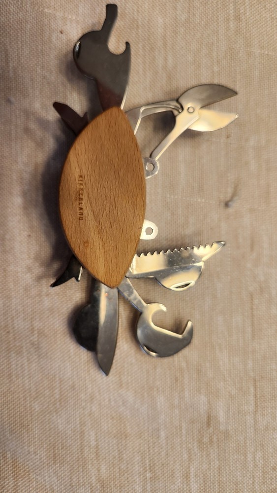 Utility Crab Pocket Tool