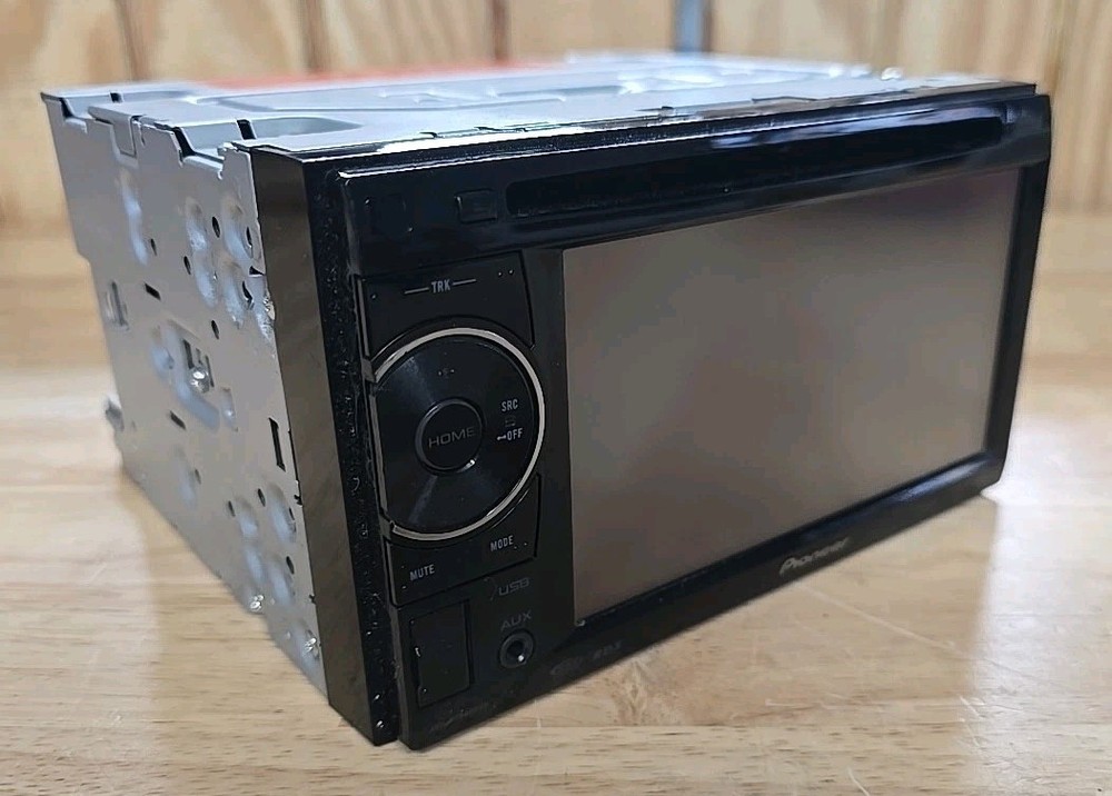 Pioneer AVH-P1400DVD DVD/CD Touchscreen Stereo
