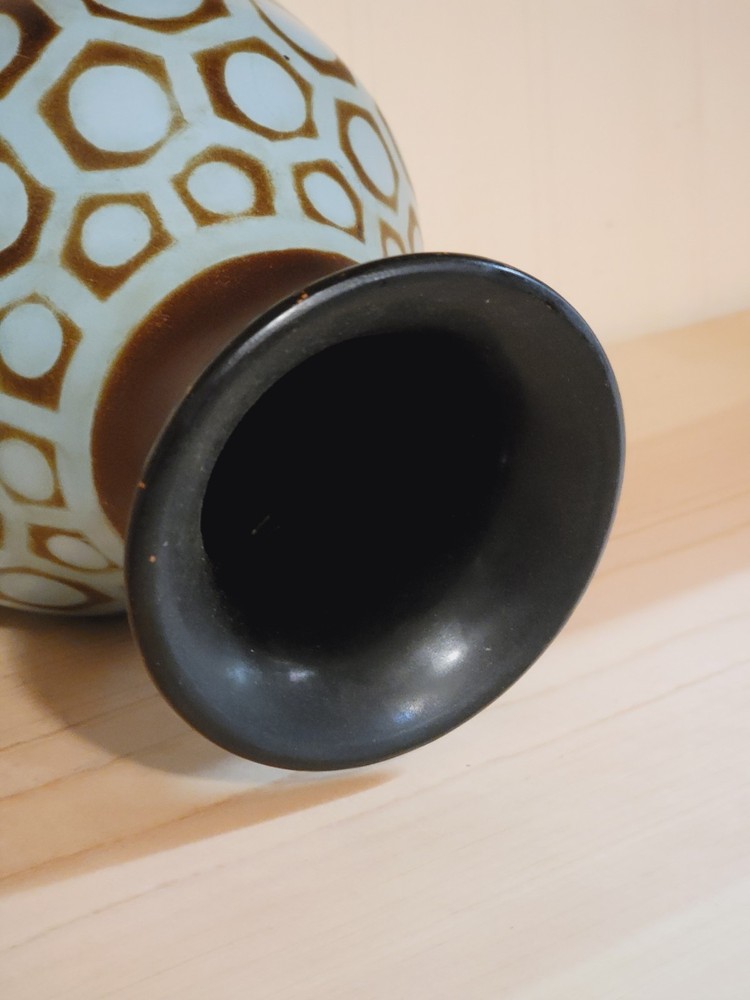 Handmade Pottery from Peru Brown & Blue Geometric Pattern Vase