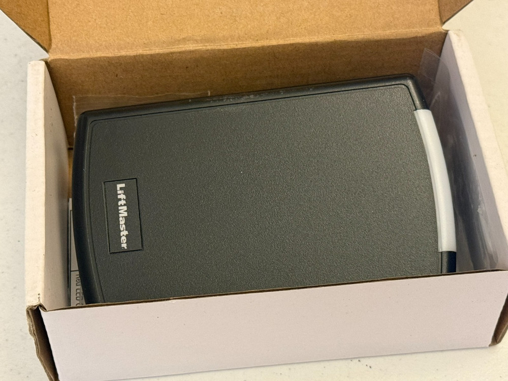 Liftmaster SRDRST Multi-Technology Smart Reader Open Box