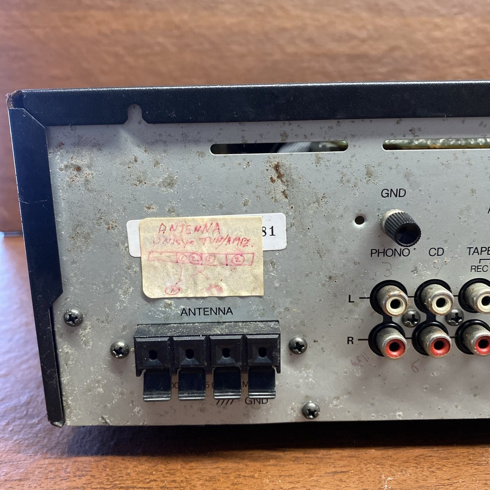 Onkyo TX-903 Quartz Synthesized Tuner Amplifier. Powers On- Only Testing Done