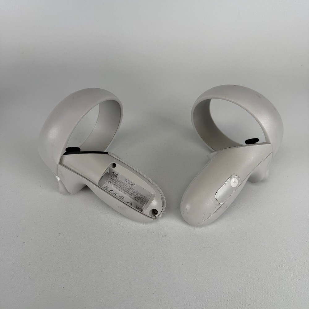 GENUINE Oculus Meta Quest 2 VR Controller Pair NOT TESTED