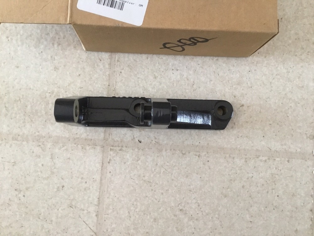 OMC Sterndrive Engine Bracket 0987153