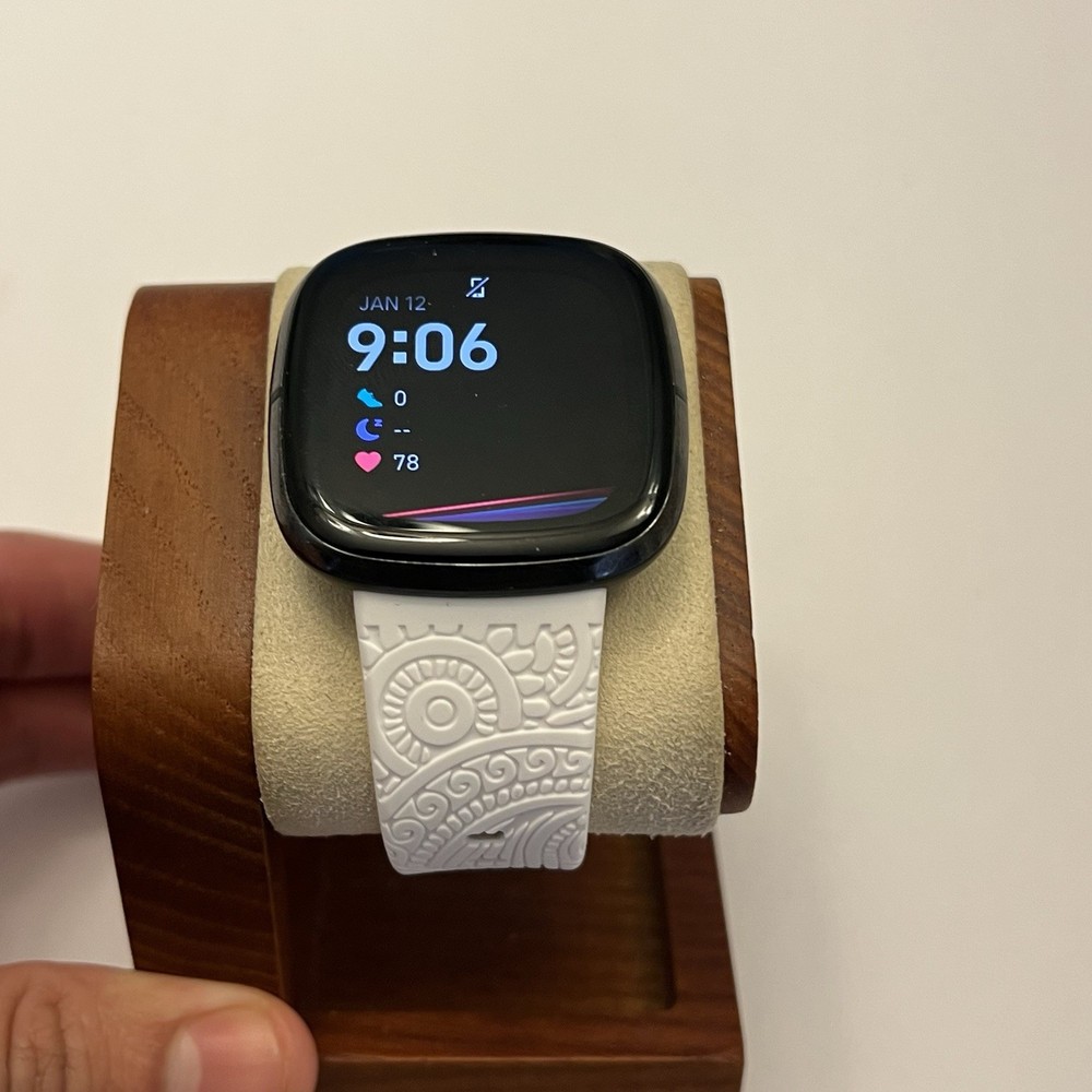 Fitbit Sense Advanced, Black/White Band, Tested, Charger Included