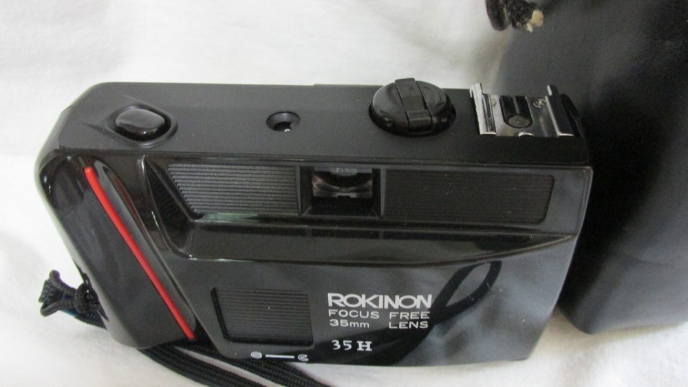 Rokinon 35H Auto Fixed Focus 35mm Lens Camera w/ Case