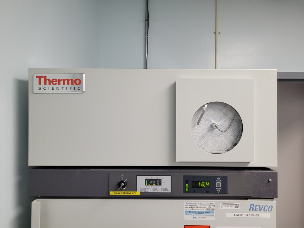 Thermo Scientific UGL2320A19 -20 Freezer