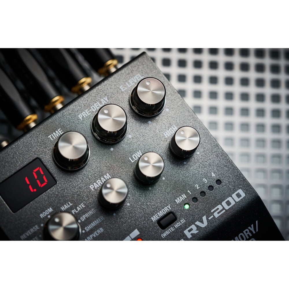 Boss RV-200 Multi Reverb Pedal