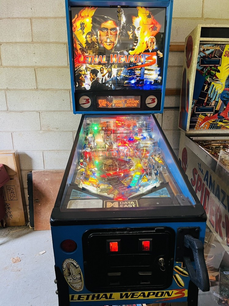 Lethal Weapon 3 1992 DATA EAST Pinball Machine GREAT Condition