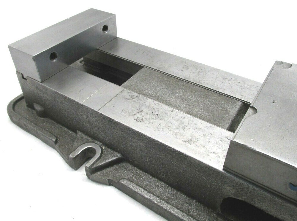 KURT ANGLOCK 6" MILLING MACHINE VISE - #D675