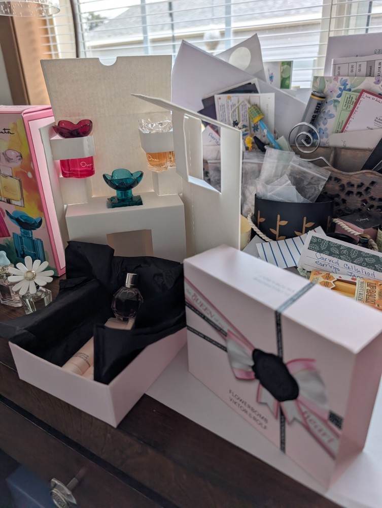 9 New Miniature Perfumes