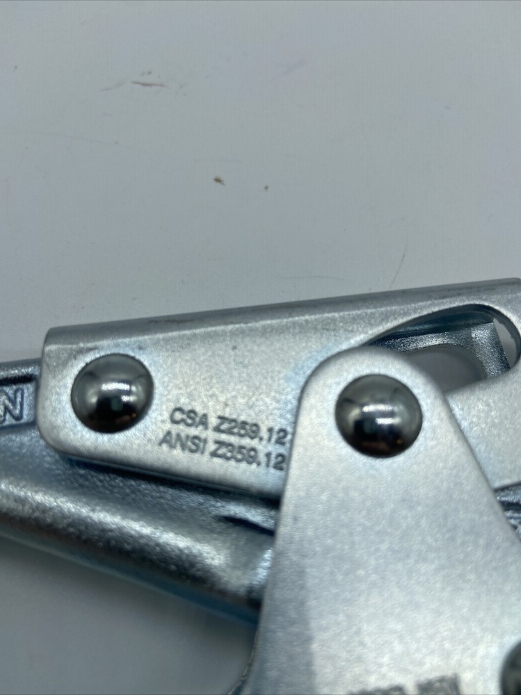 Bond | N-3610 Yoke Double Lock Snap Hook