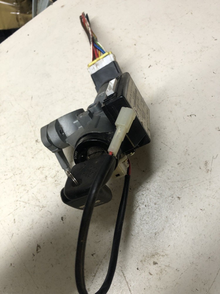 LDV MAXUS STEERING LOCK & KEY 2005 - 2010
