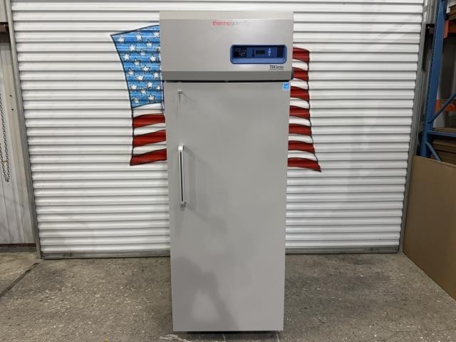 Thermo Scientific High Performance Lab Freezer Model: TSX2330FA