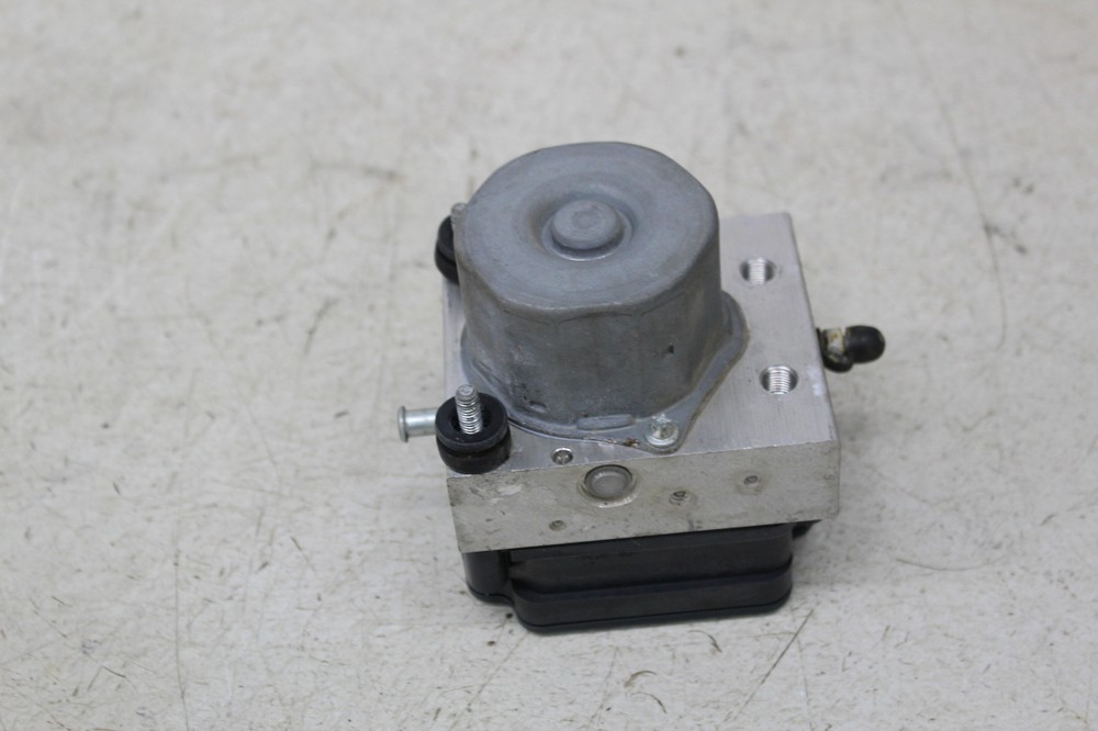 19 POLARIS SLINGSHOT SL ABS PUMP UNIT MODULE