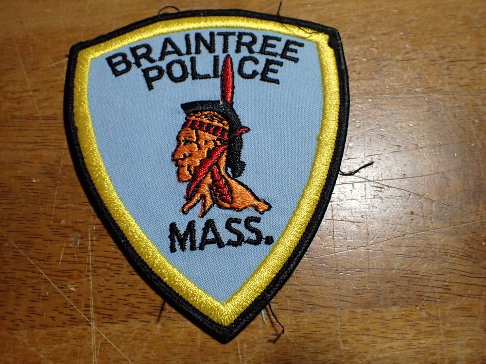 BRAINTREE MASSACHUSETTS  EARLY VEST PATCH OBSOLTE BX G#28