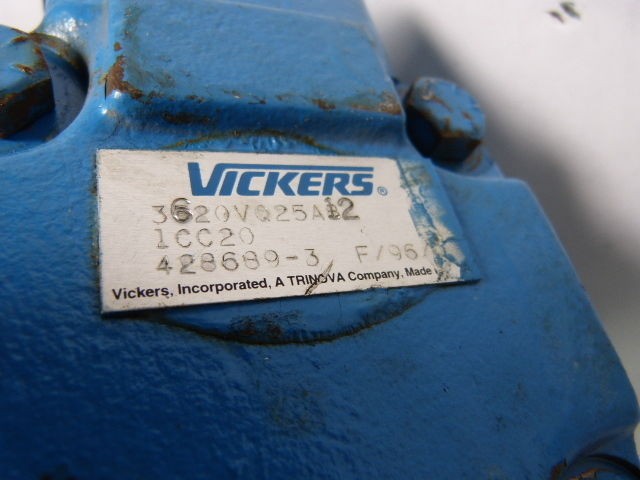 Vickers 3620VQ25A12 Vane Pump USED