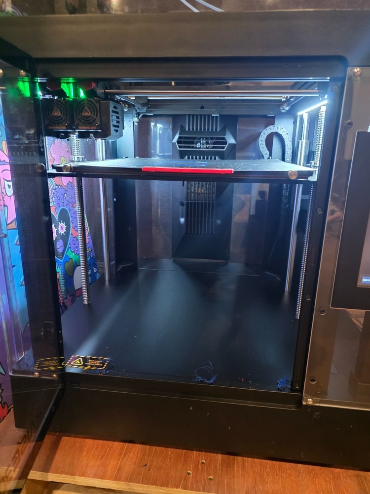 Raise3D Pro3 - 3D Printer w/ Accessories Low hours great condition