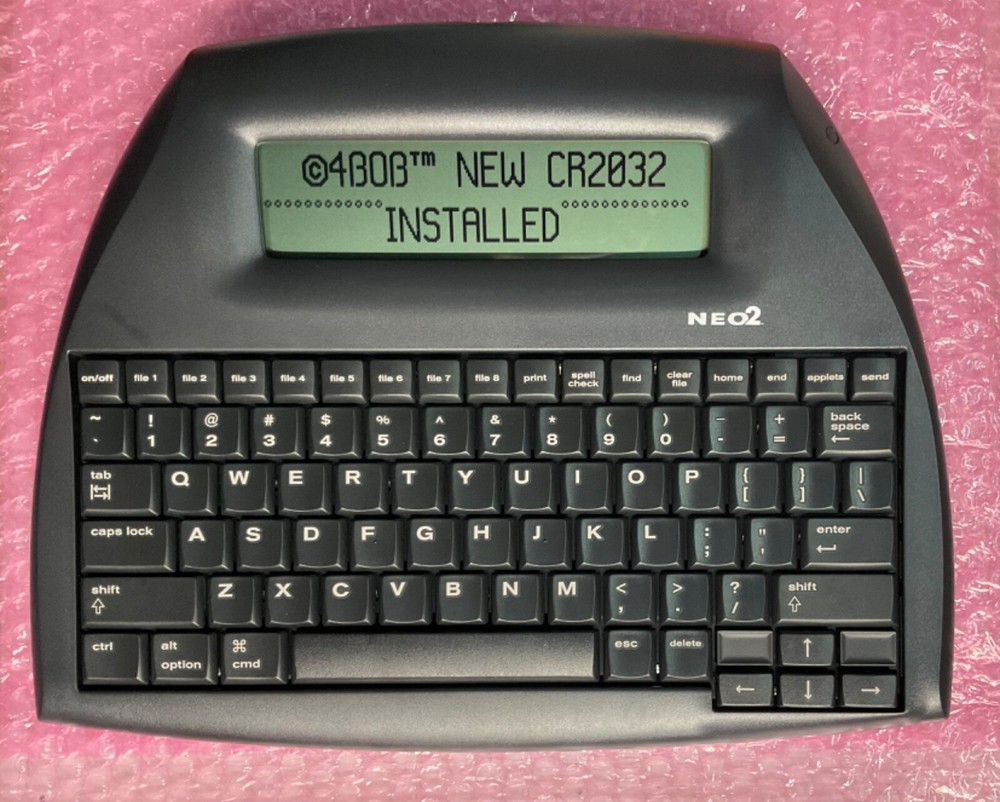 NEW AlphaSmart NEO2 Word Processor FRESH BATTERIES USB CABLE