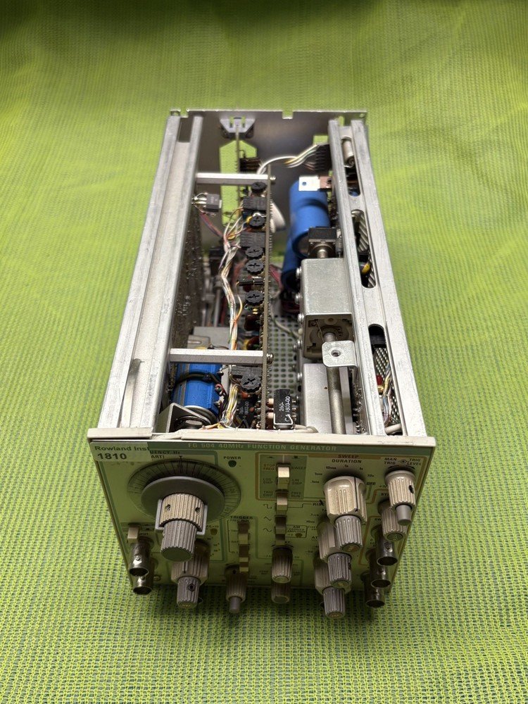 TEKTRONIX FG 504 FUNCTION GENERATOR 40MHz