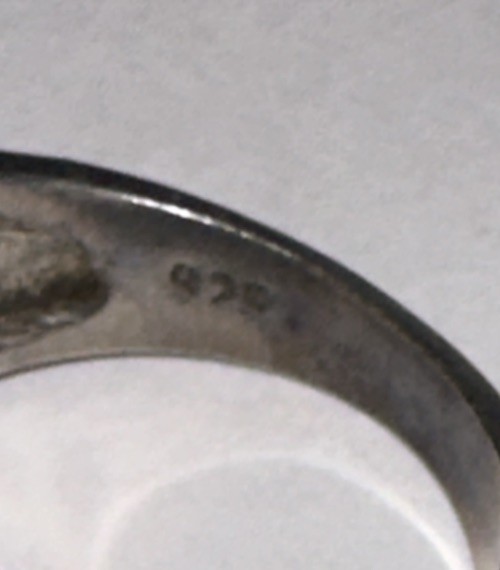 Vintage 925 Sterling Silver White/Grey Oval Stone Ring
