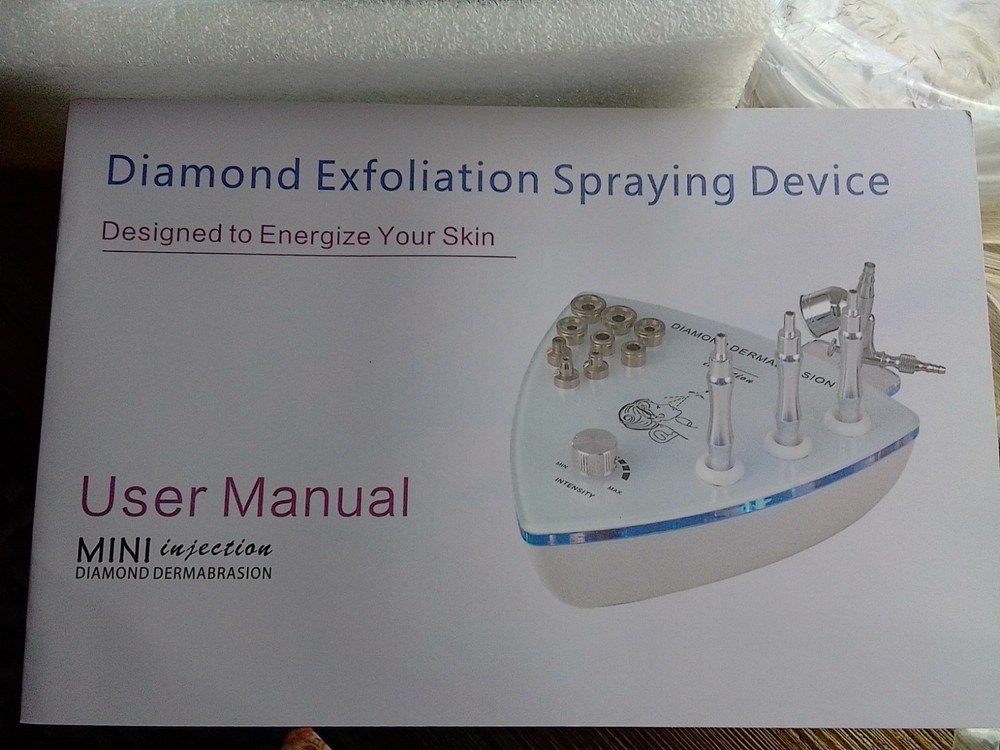 Portable Mini Diamond Microdermabrasion Machine With Spray Function For Home Spa