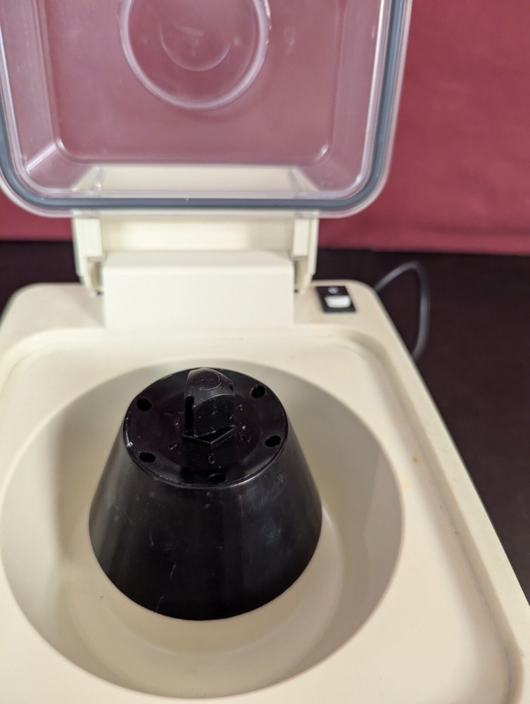 Seperation Technology STI HemataSTAT-II 100-100 Microhematocrit System Microfuge