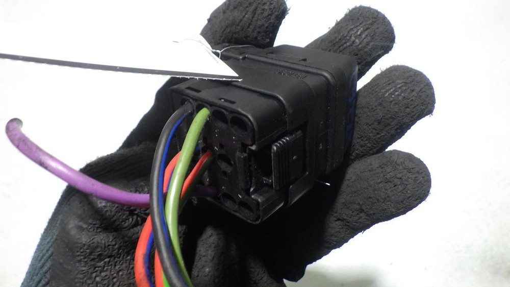 01 BMW 330i IGNITION SWITCH