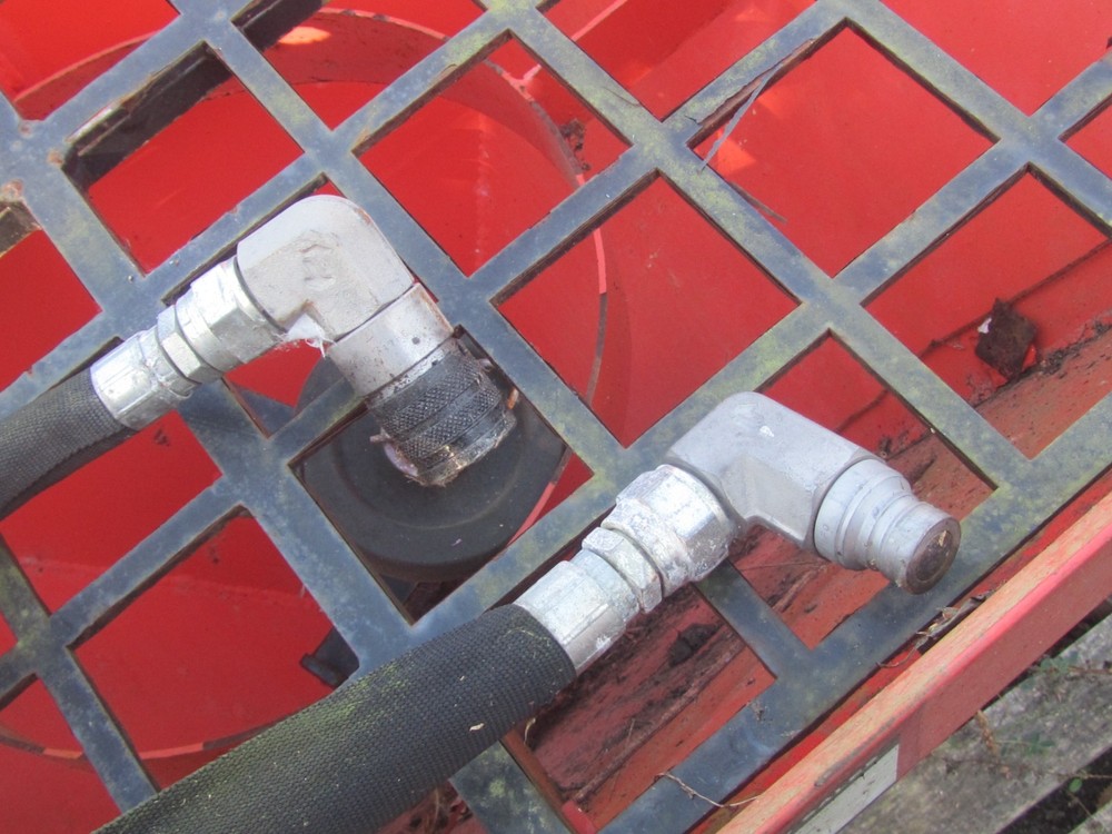 BOBCAT HS8 SALT SAND SPREADER