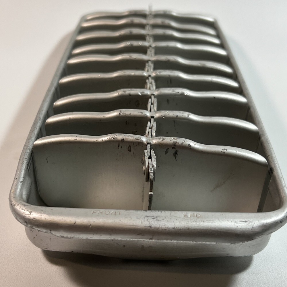 Vintage AluminumIce Cube Tray With Removable 20 CUBE INSERT - 1970's
