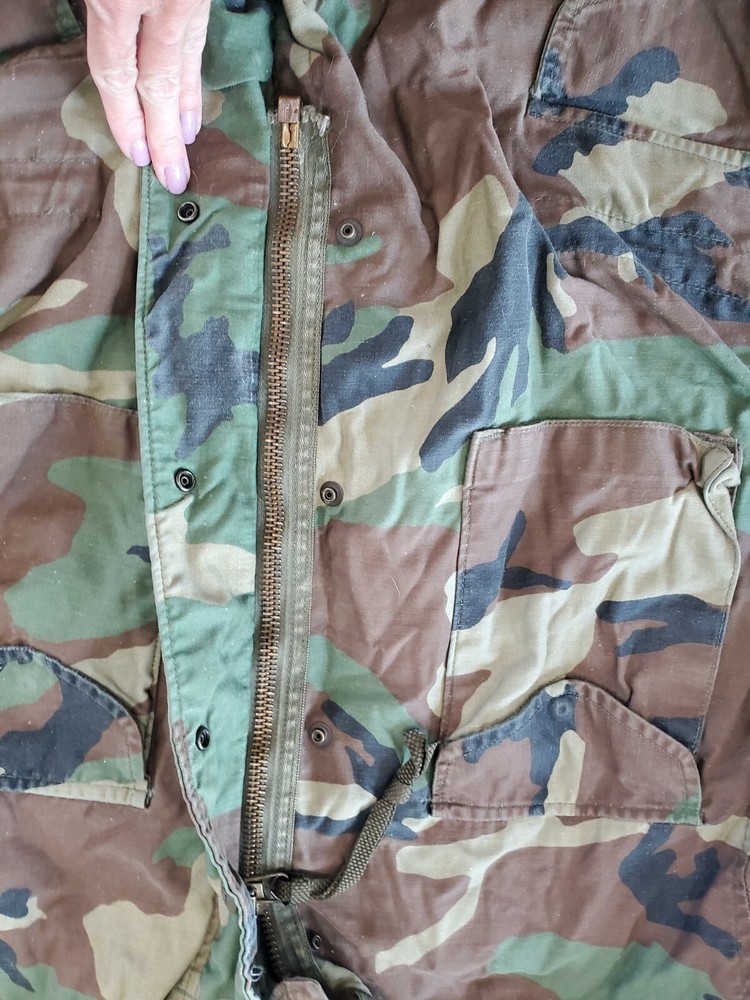 US Military Parka, Cold Weather, Camouflage; Size Medium Long Jacket