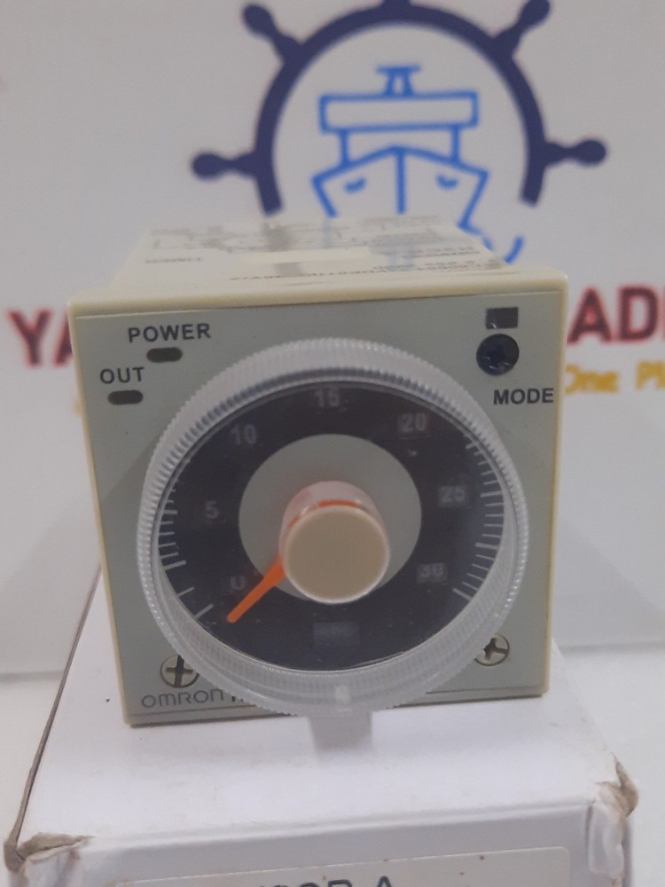 OMRON H3CR-A TIMER