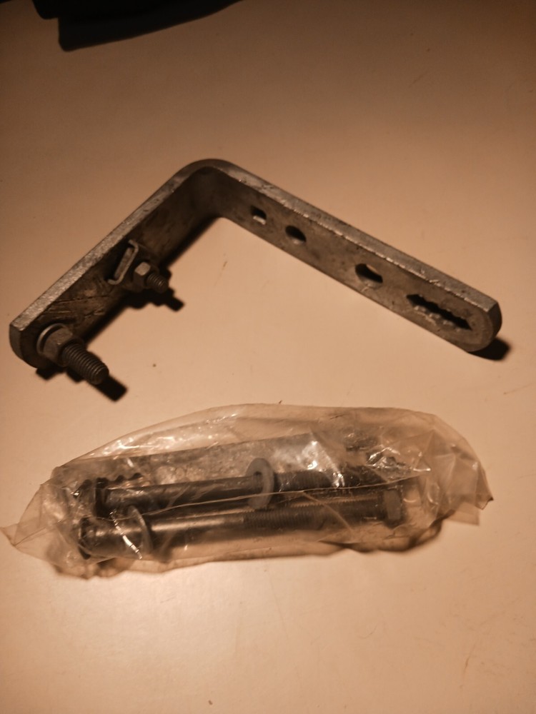 3M SCOTCHCAST MB-1 MOUNTING BRACKET