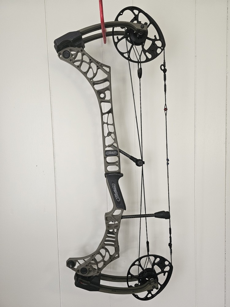 Mathews Phase 4 29 Compound Bow